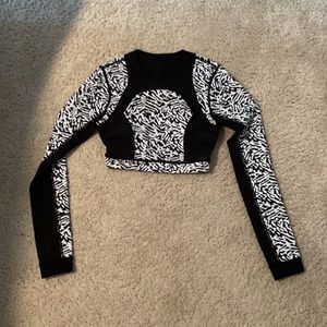 Lululemon Crop Top Rash Guard NWOT
